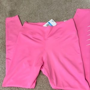 New Nike tight fit medium rise 7/8 pink leggings